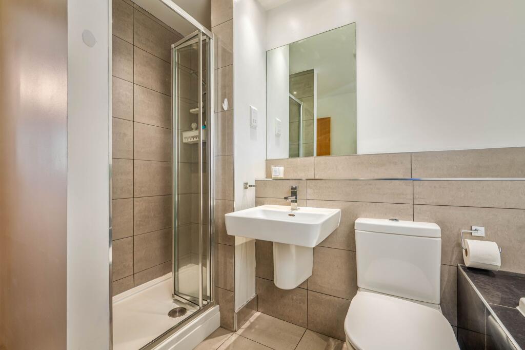 Main family bathroom