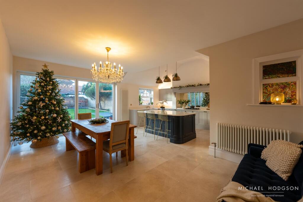 7 Ettrick Grove-19.jpg