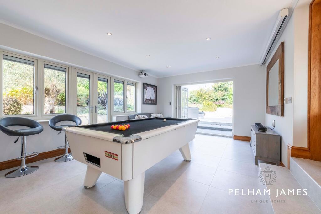 Family Room - Laburnum, Barnack