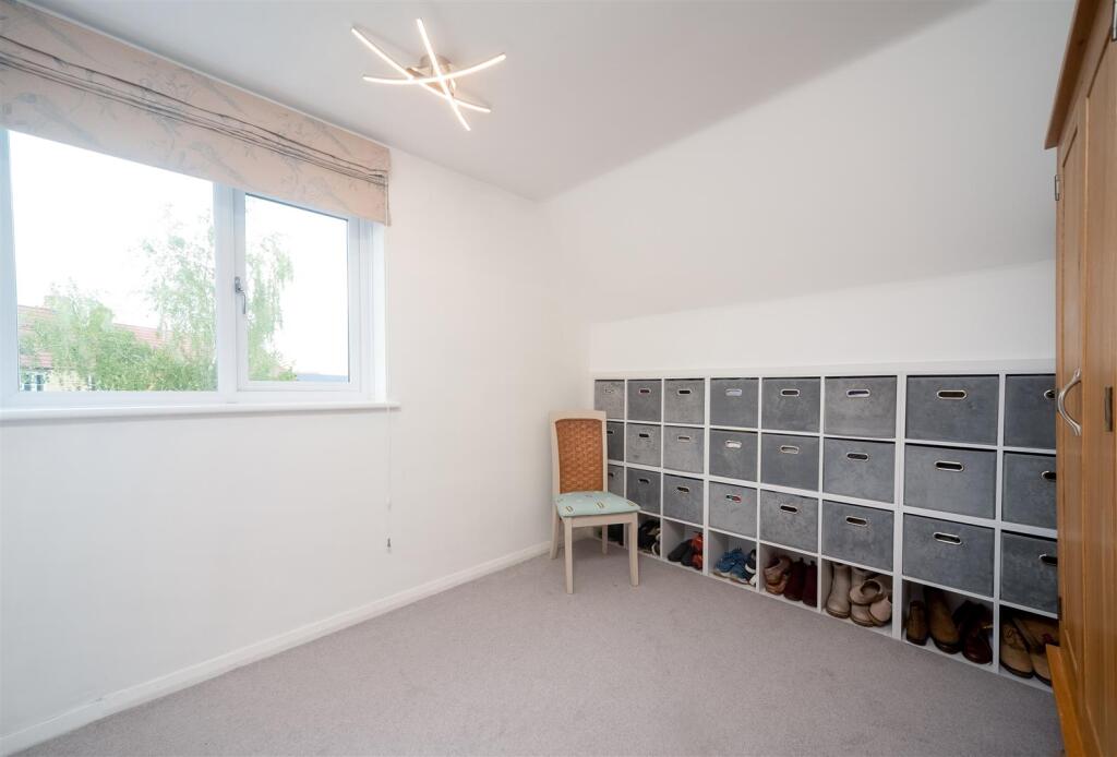 15 Arbour Close 1775-15.jpg