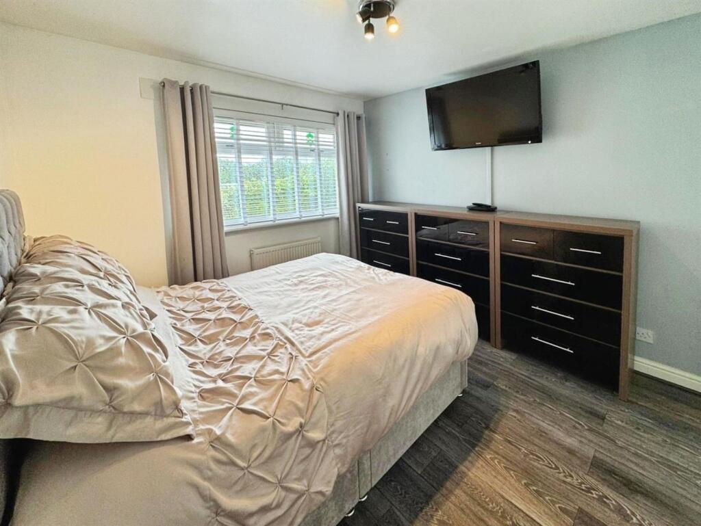 Master Bedroom 3