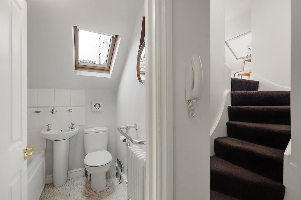 Hallway.jpg