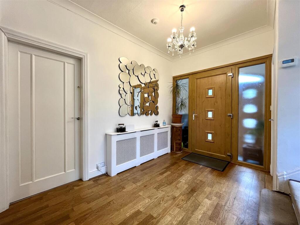 Entance Hall Aspect 2