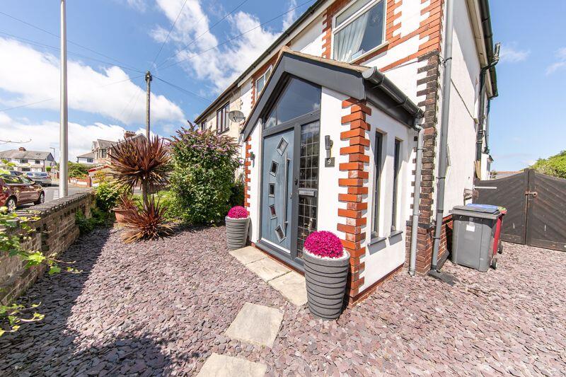 Front garden and entrance