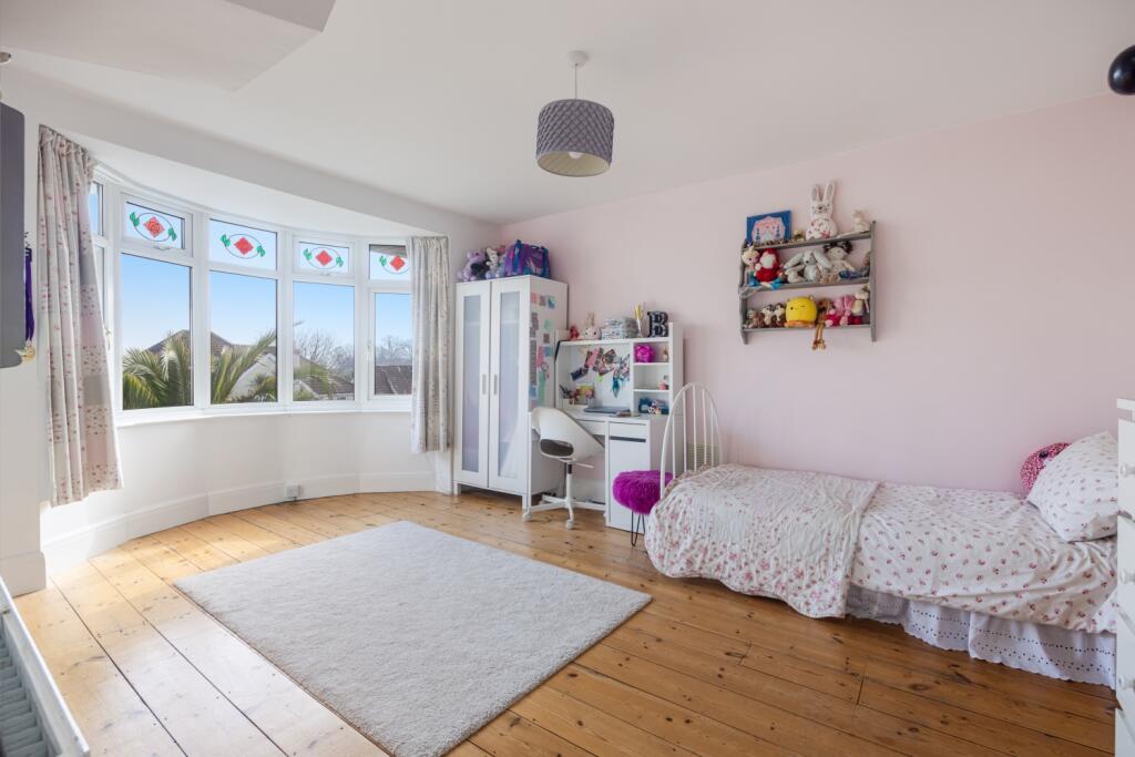 A32 - 20 Laura Grove Paignton - 250305