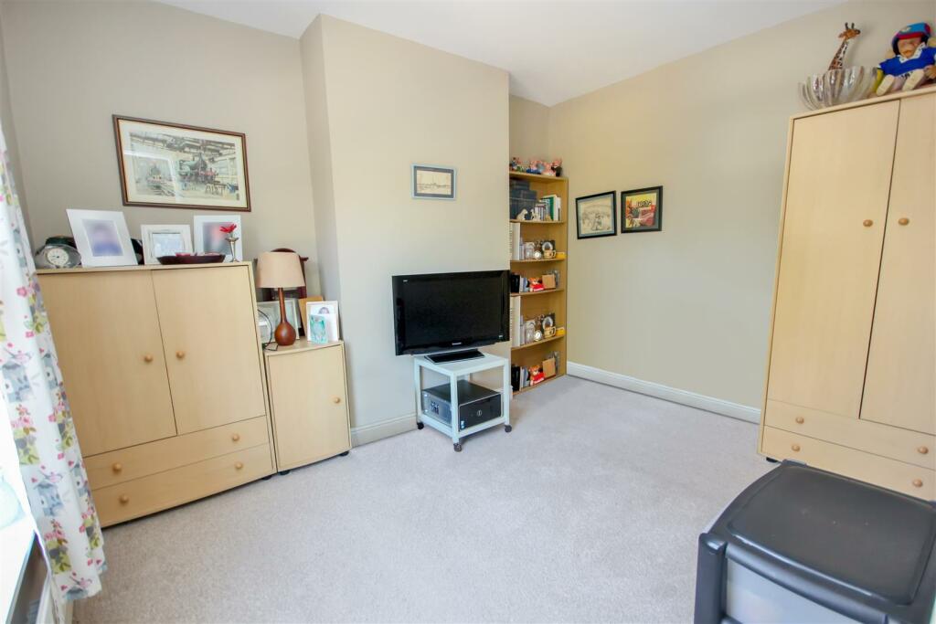 Bedroom 3.jpg