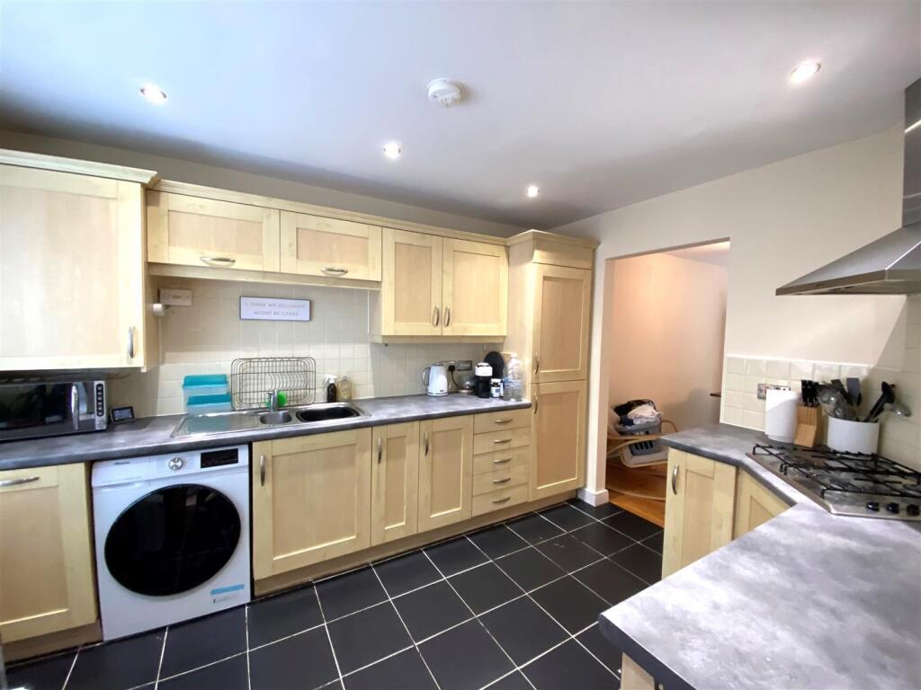 Kitchen.jpg