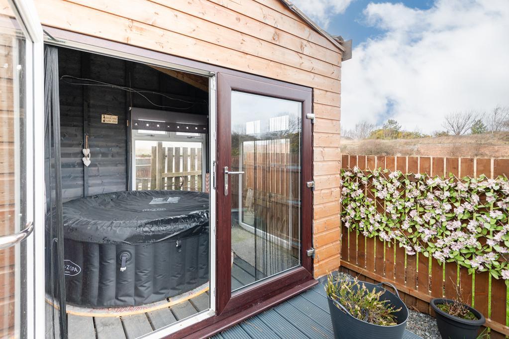 SUMMER HOUSE