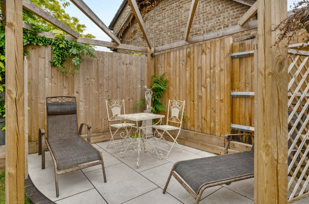 1300038-15-68358c...