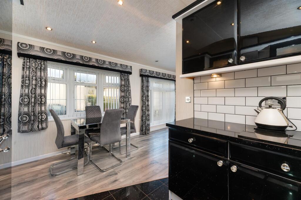 Kitchen &amp; Dining Area