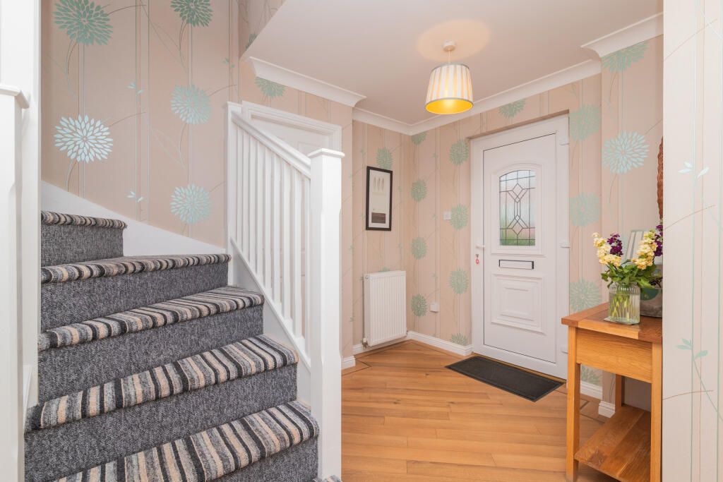 42 Strathcarron Drive, Paisley PA27AW-15