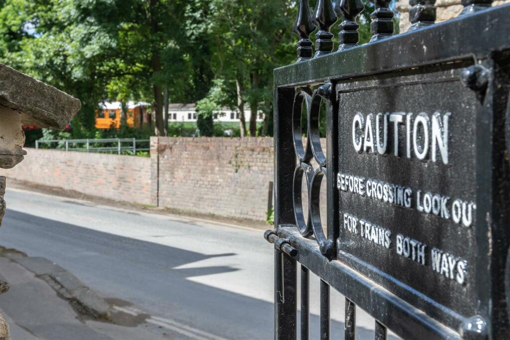 Undercliffe 23-External C.jpg