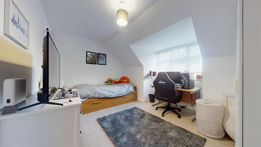 Cherwell Avenue Bedroom