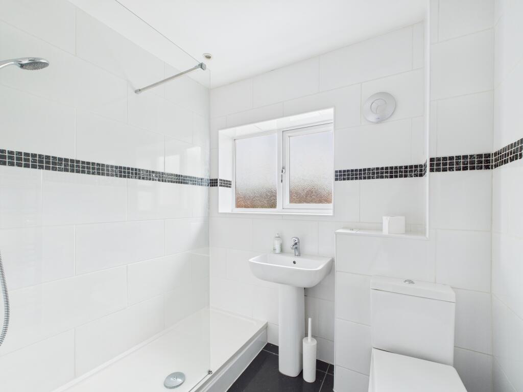 Family shower room
