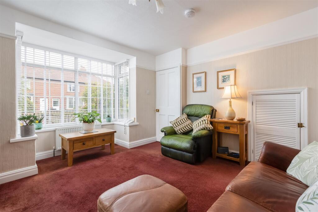 Maudon Avenue 40 Sitting Room-3.jpg