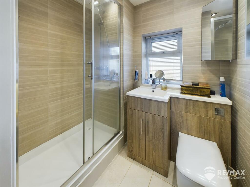 En-Suite Shower Room.jpg