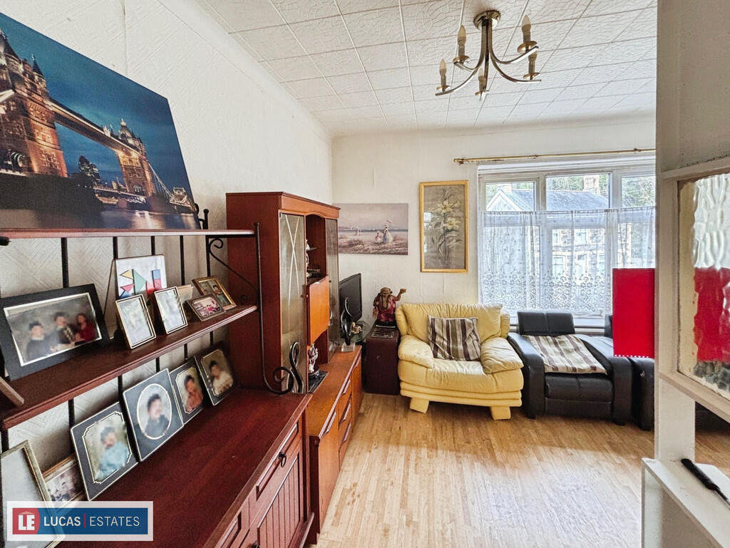 5efaebc5-image_pi...