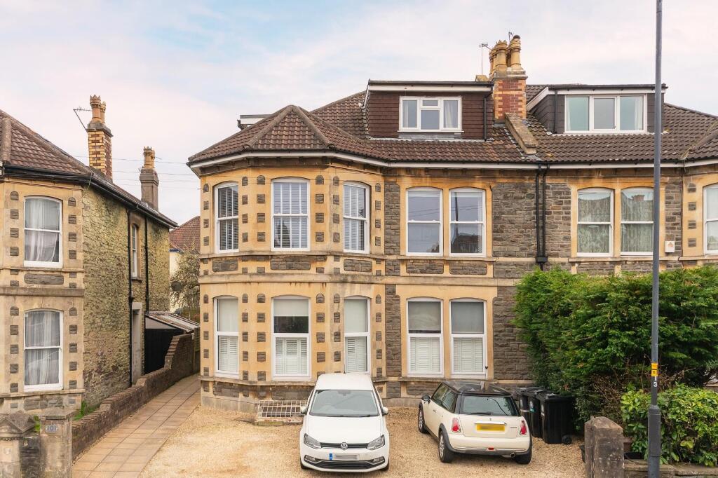 F1F0F1CRSA - External C.jpg