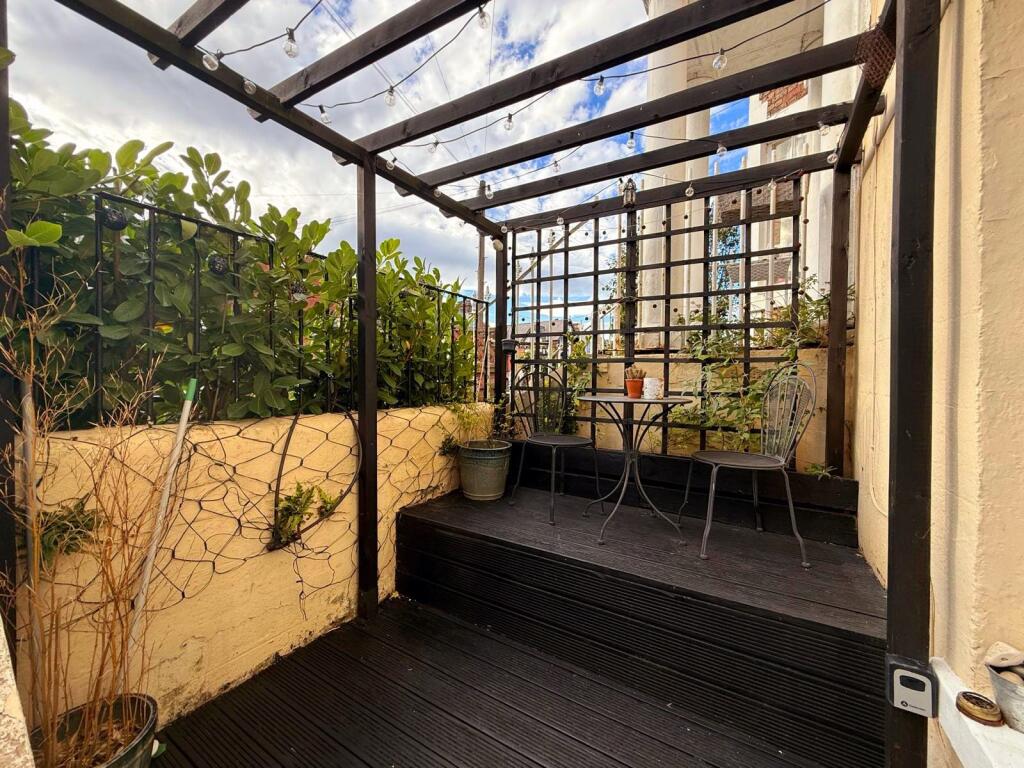 9f03a7b8-6eb5-41ba-b27e-418ef7c4b9a3