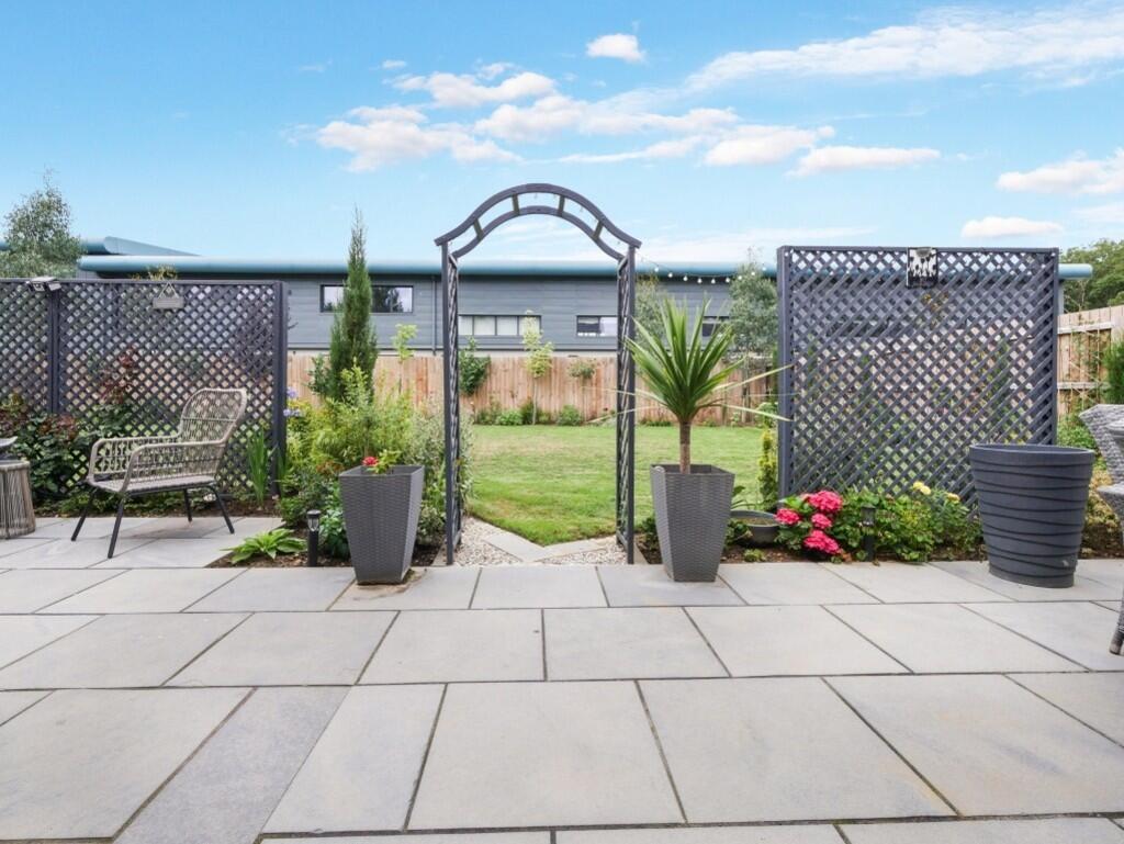 PATIO1