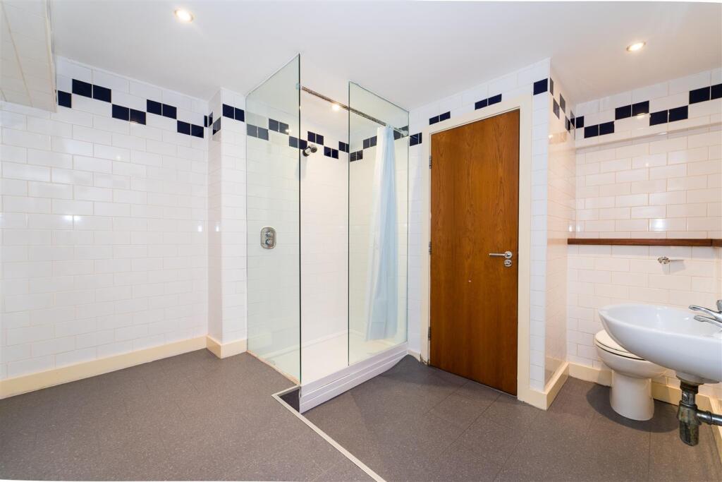 Upstairs Bathroom
