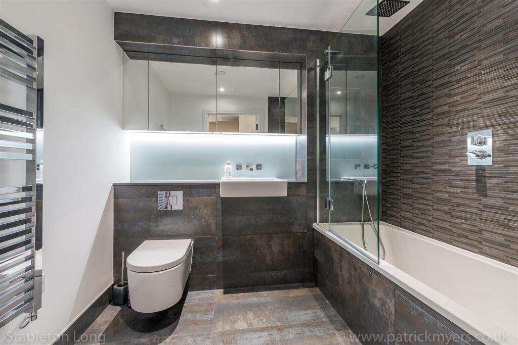 4, 5 Gaumont-10.jpg