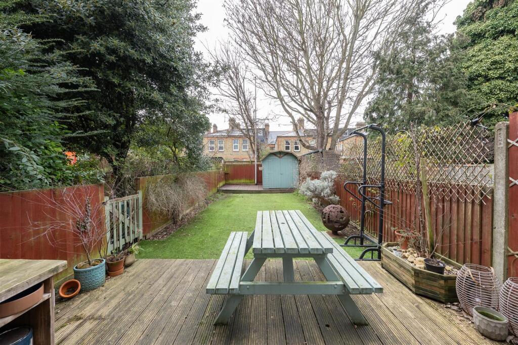Carr Road E17