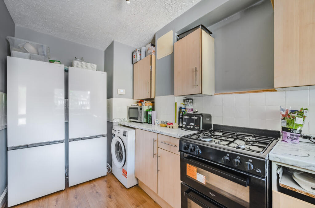 1307011-13-6853d9...