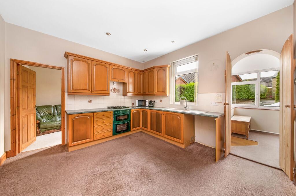 OPEN-PLAN DINING KITCHEN