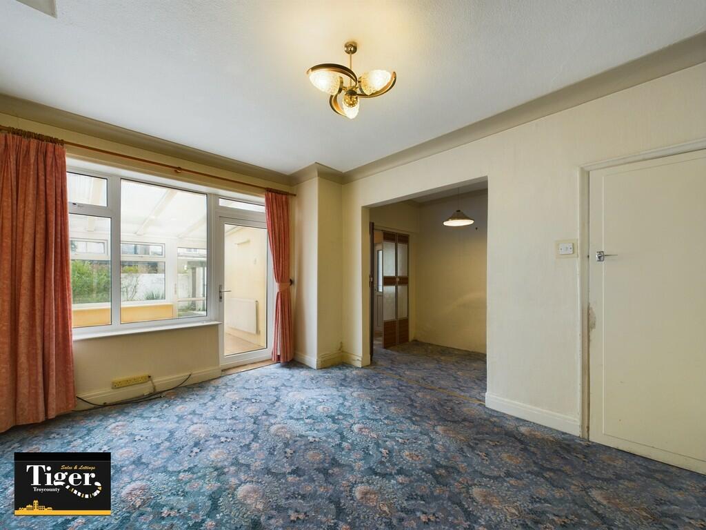 CAM02176G0-PR0339...