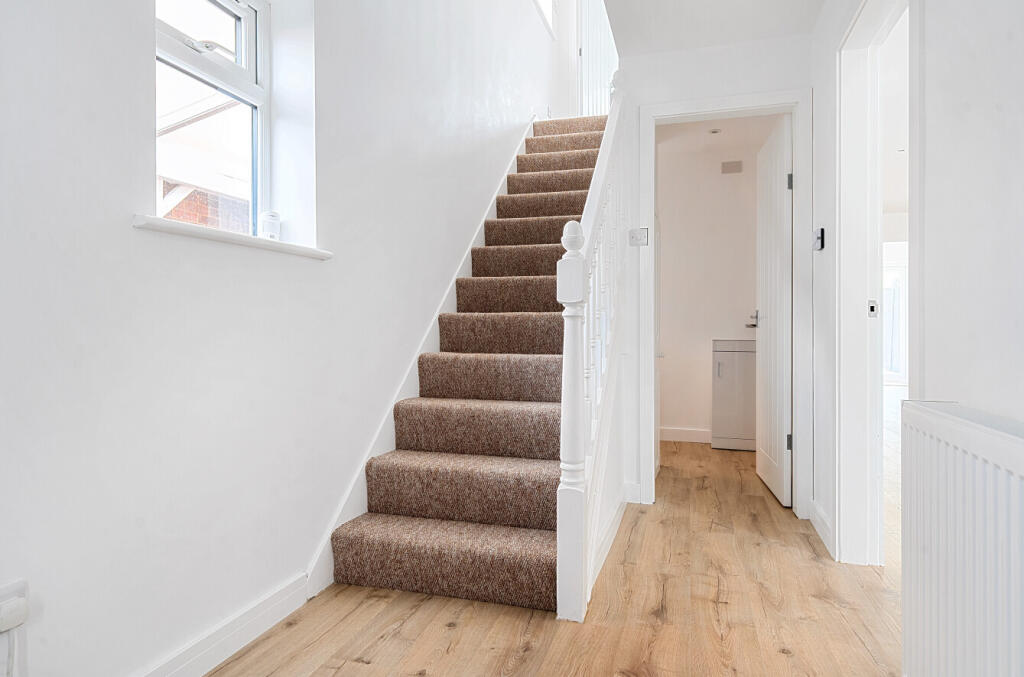 12990559682f3fc9e36a8arw1c