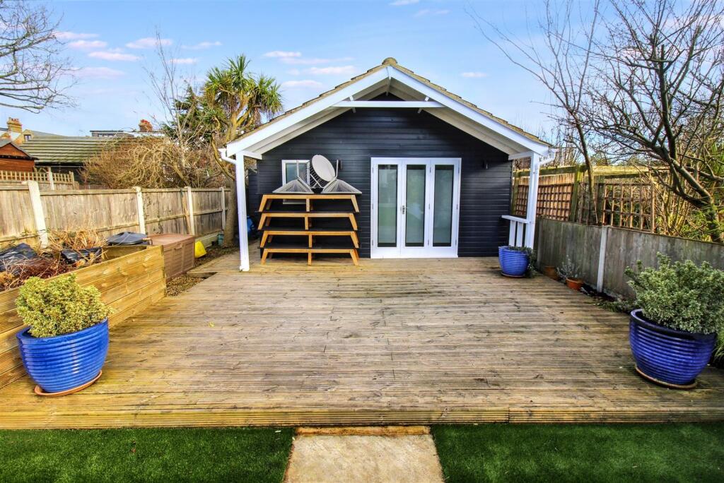 Garden Room.jpg