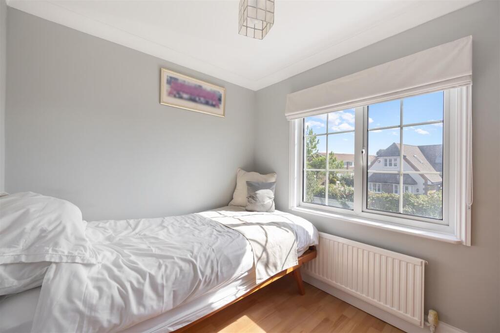 Brook Lane, 32-015.jpg