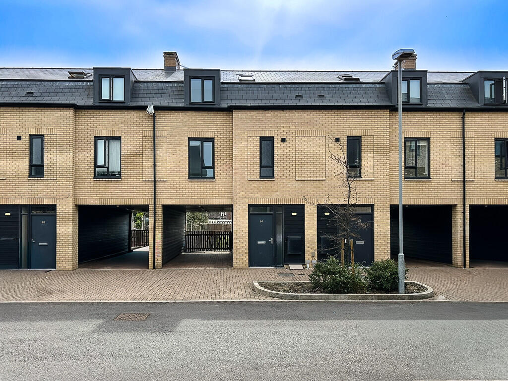 External front (2...