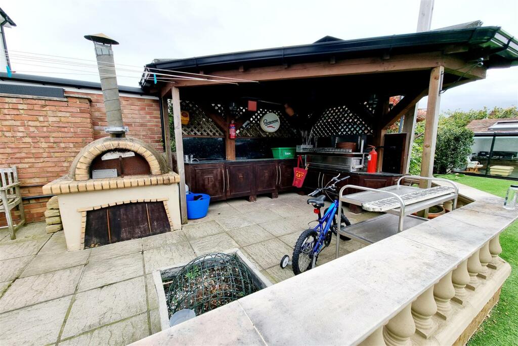 BBQ AREA: