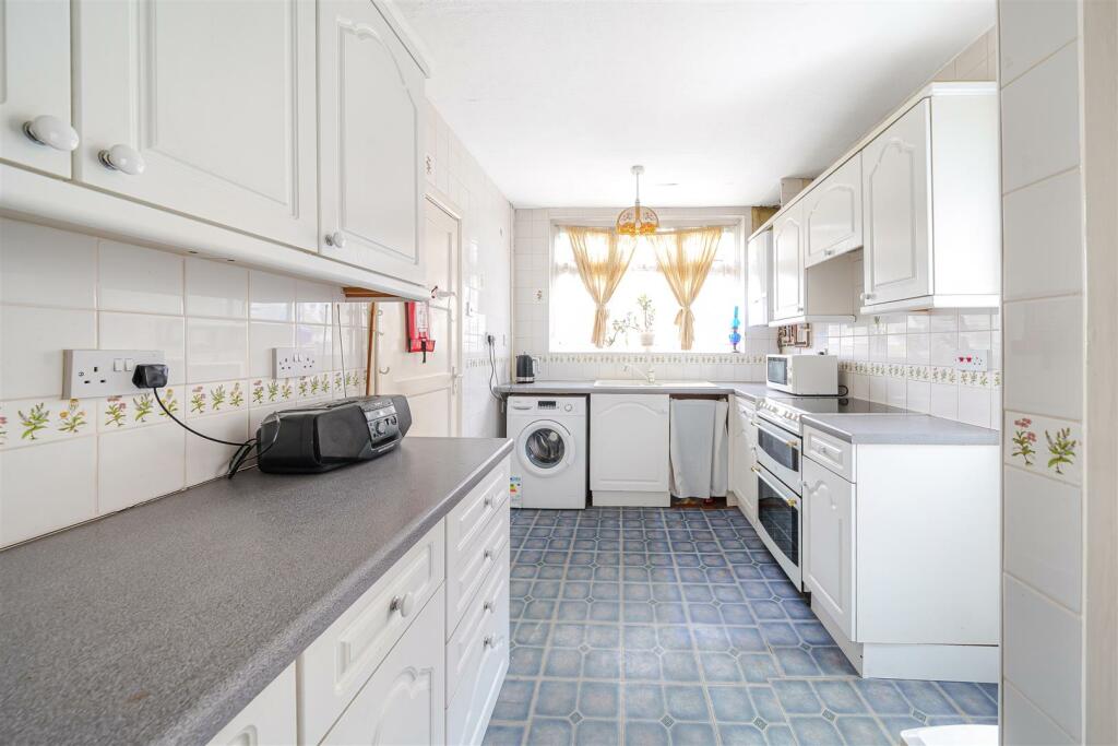 Kitchen.JPG