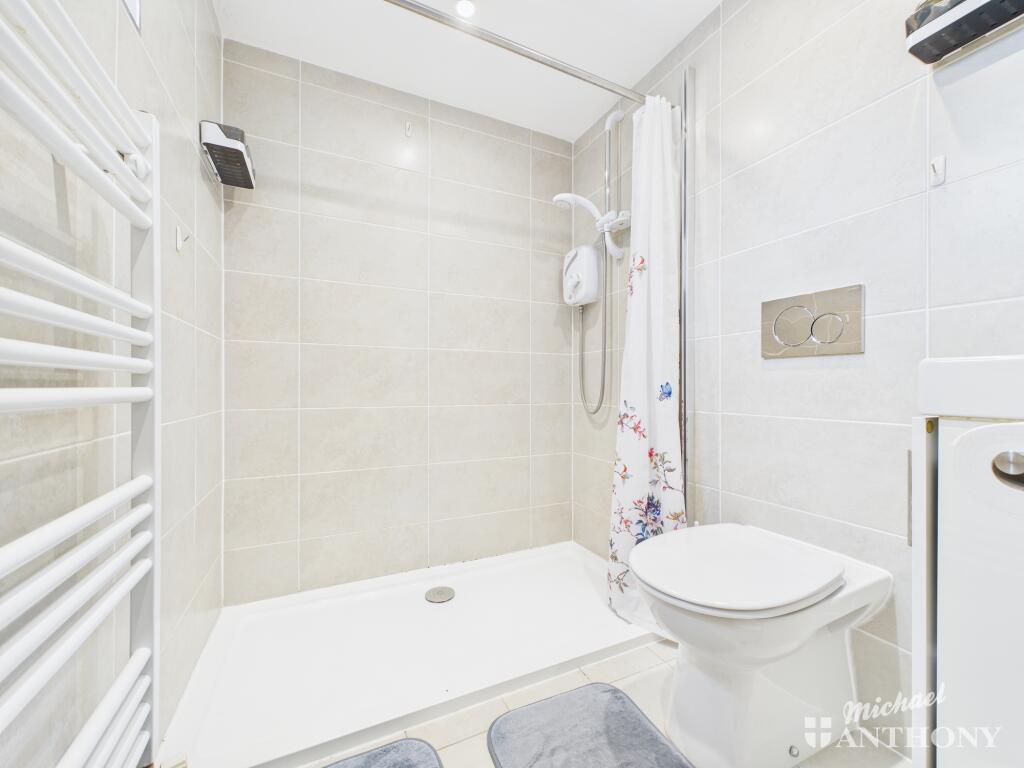 CAM02773G0-PR0349-STILL005