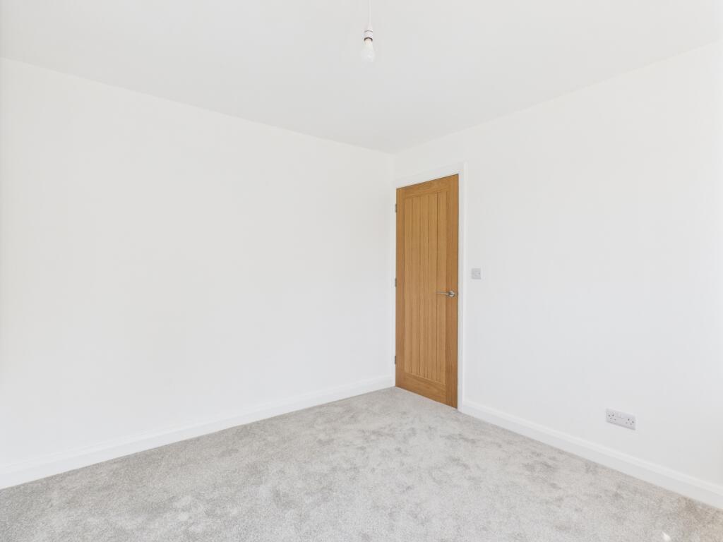 CAM03729G0-PR0072-STILL007