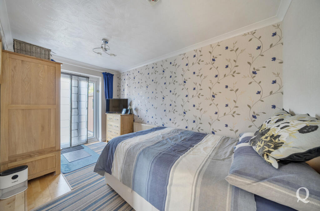 4e7ad4f0-1eb9-4ec...