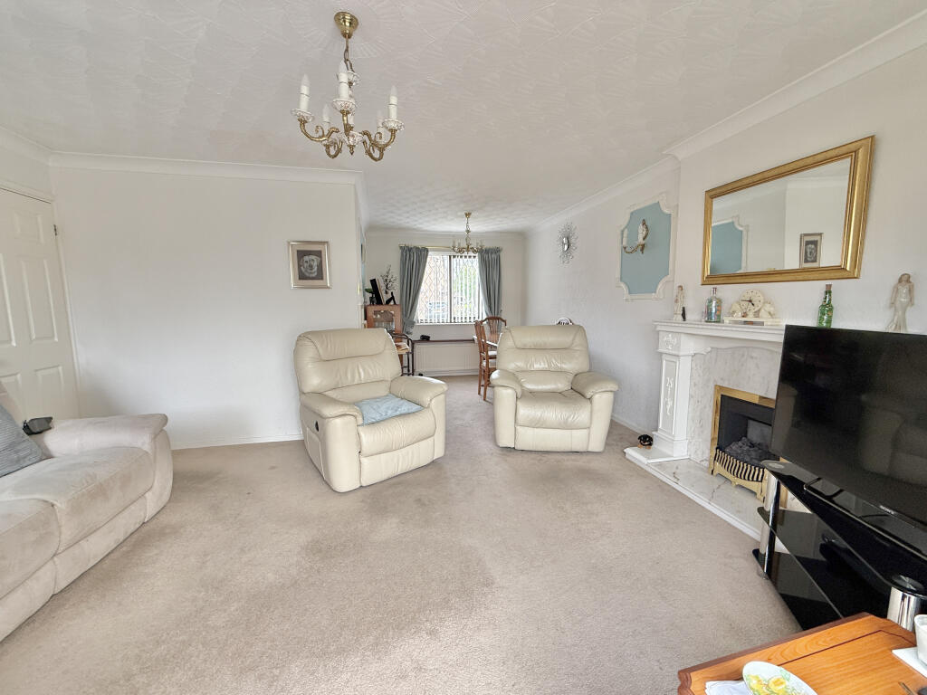 Living/Dining Room
