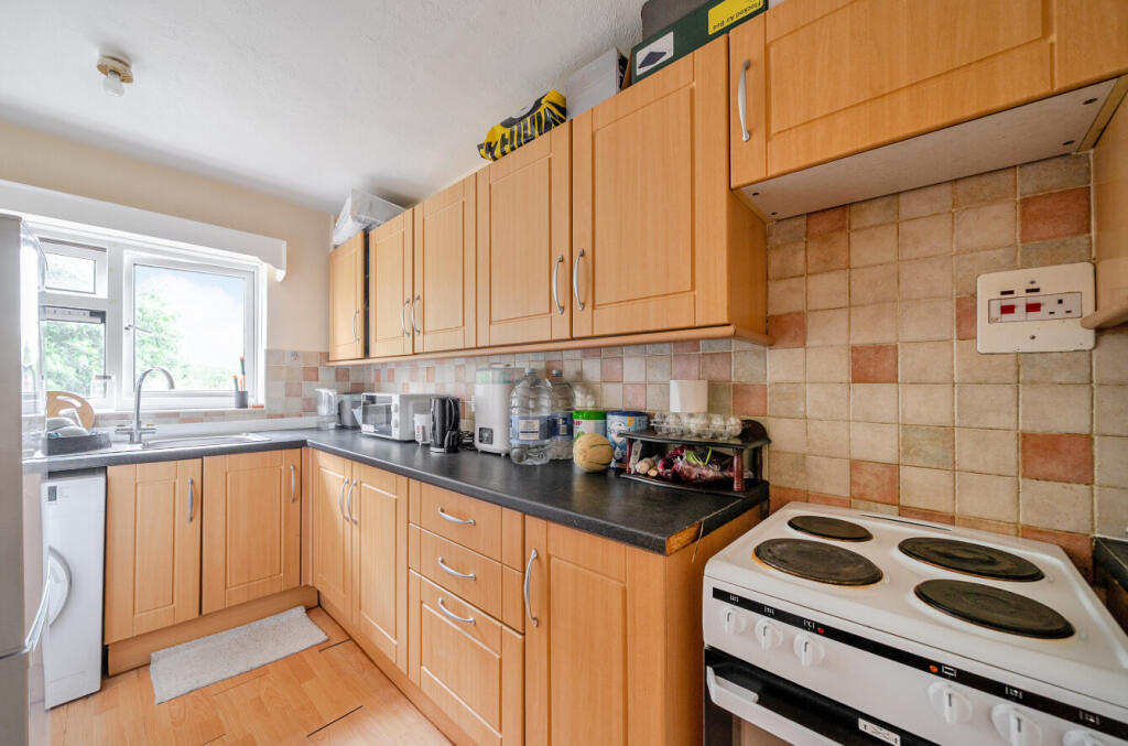 1316306-10-685d06...