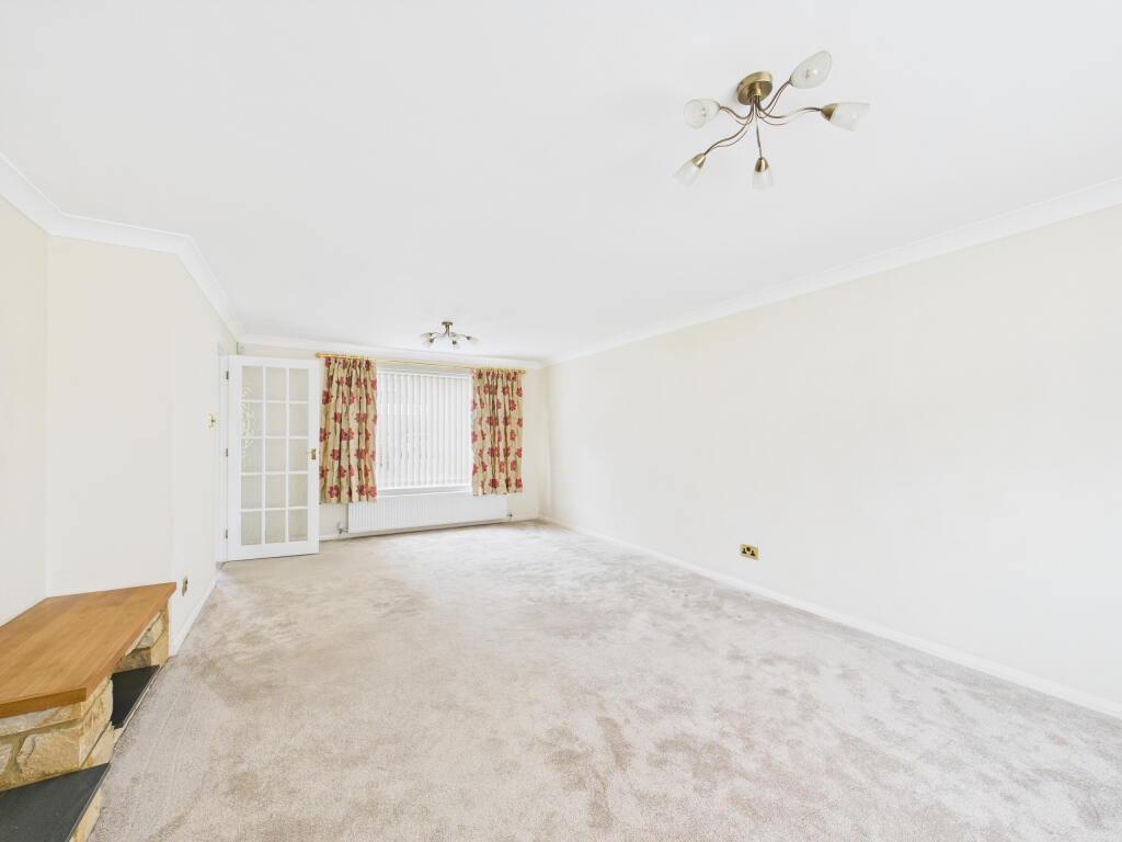 CAM01354G0-PR0485-STILL002