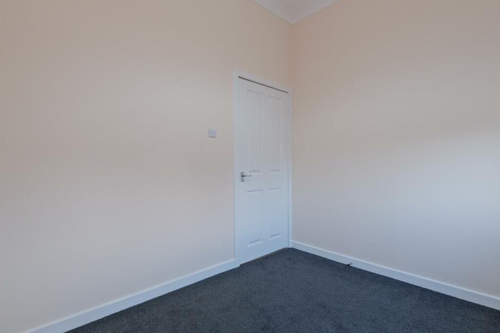 006-8 Croft Road, Larkhall ML9 1BH.jpg