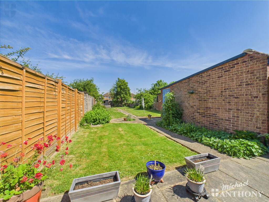 CAM03218G0-PR0646-STILL001