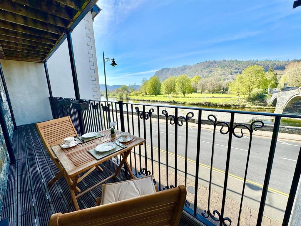 PHOTO-2025-04-13-19-50-41 (14).jpg