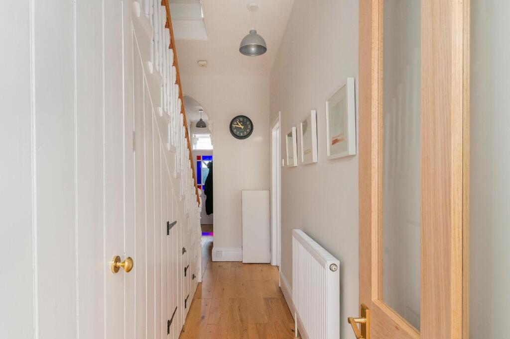 7H7AVP - Hallway A.jpg