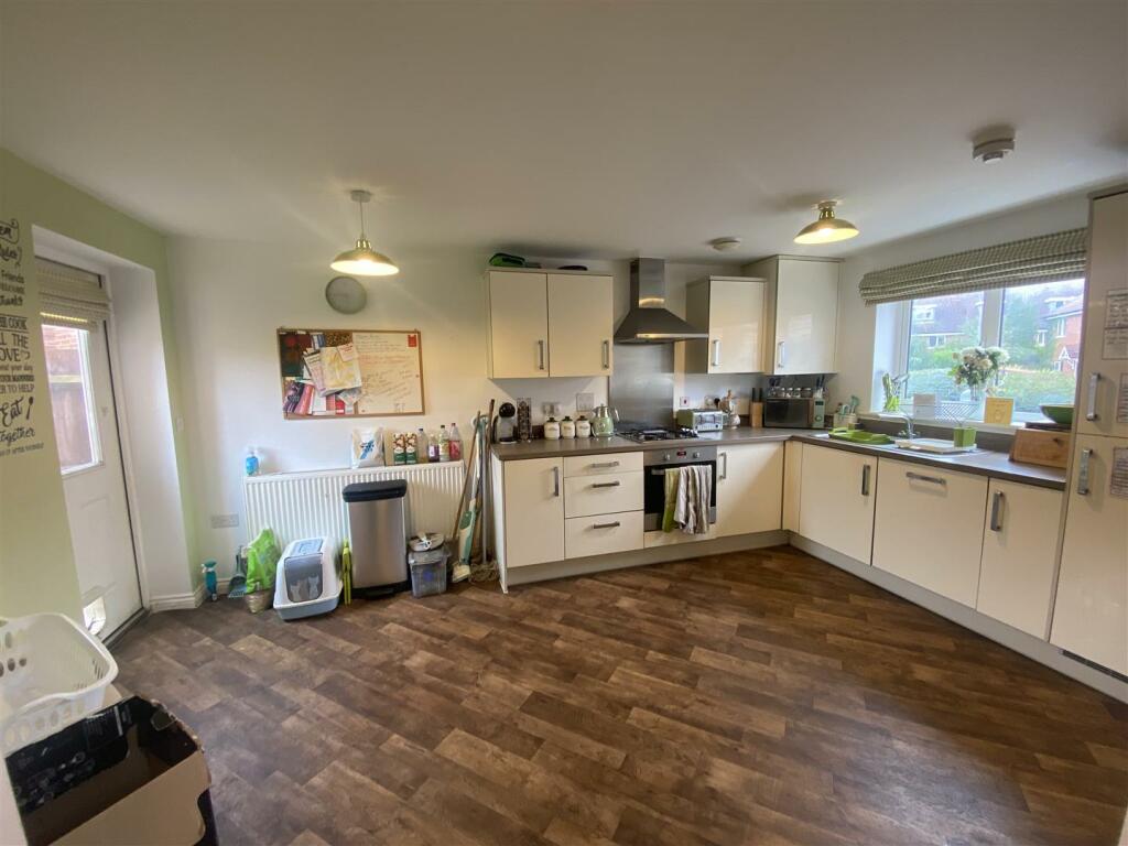 Kitchen / Diner