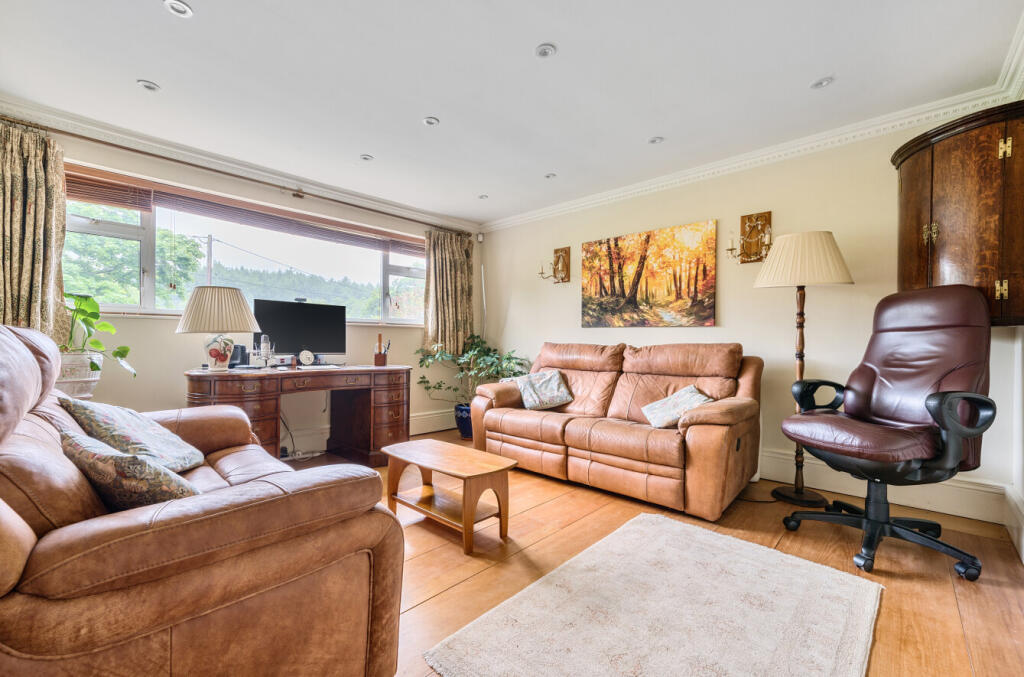 1296312-16-6835e7...