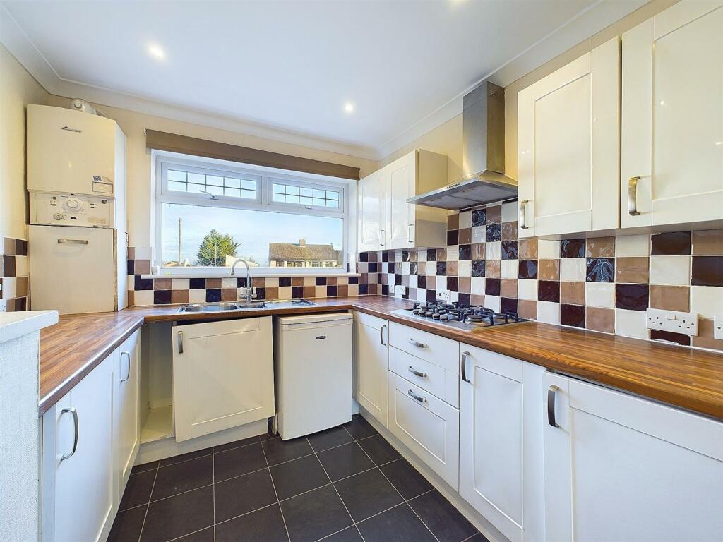 8 - THREE BEDROOM FAMILY HOUSE IN BISHOPSWORTH.jpg