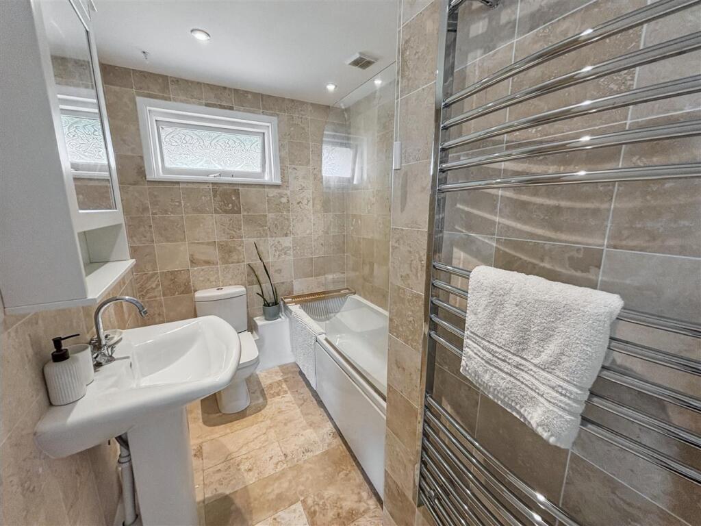 Bathroom.jpeg